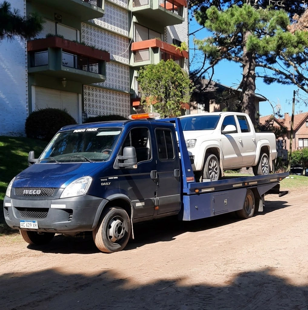 Remolque de camioneta 4x4 en Castelli
